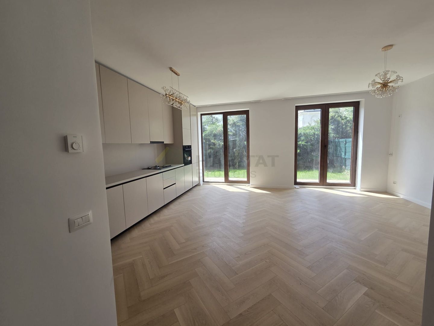 Vilă premium în stil brâncovenesc, cu grădină proprie - Poză 3