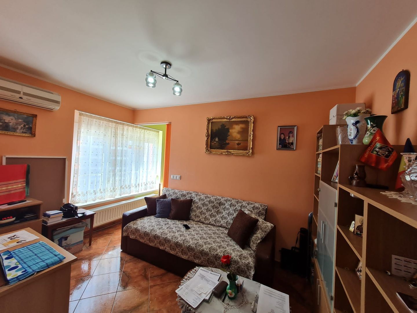 Apartament generos cu o camera - Poză 2