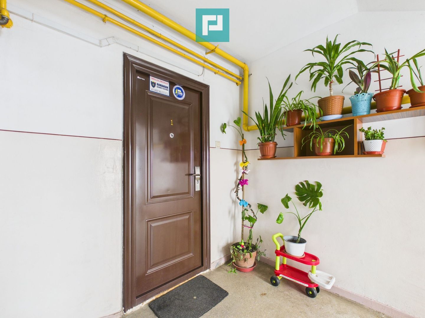 Apartament decomandat 3 camere cartier Tudor - Poză 4