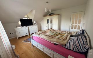 CASĂ TIP DUPLEX | ÎNTR-O ZONĂ LINIȘTITĂ | 6 CAMERE | RĂDĂUȚI - Poză 2