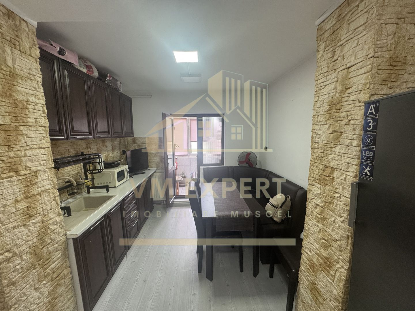 APARTAMENT 2 CAMERE ETAJ 4 CAMPULUNG GRUI - Poză 24