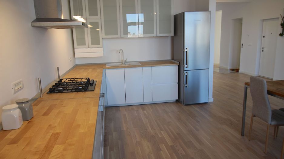 Apartament deosebit cu acces direct din lift - Poză 4