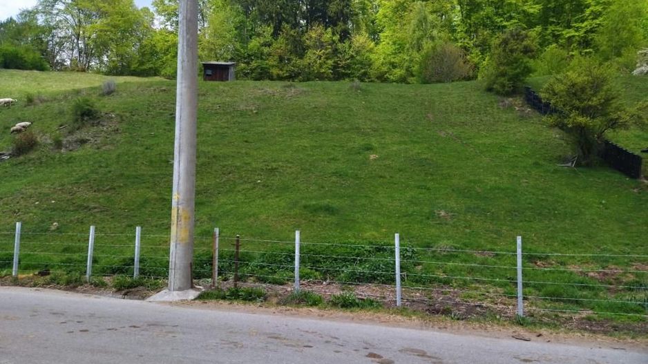 NAMAESTI - Valea Mare Pravat, 7000 mp. teren intravilan, ideal locuinta - Poză 1