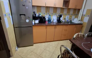 Apartament decomandat cu 3 camere, Calea Sagului - Poză 11
