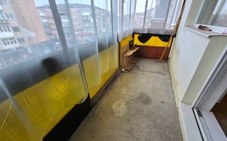 Apartament cu 2 Camere, Etaj 3, Zona Mercur - Cetate - Poză 8