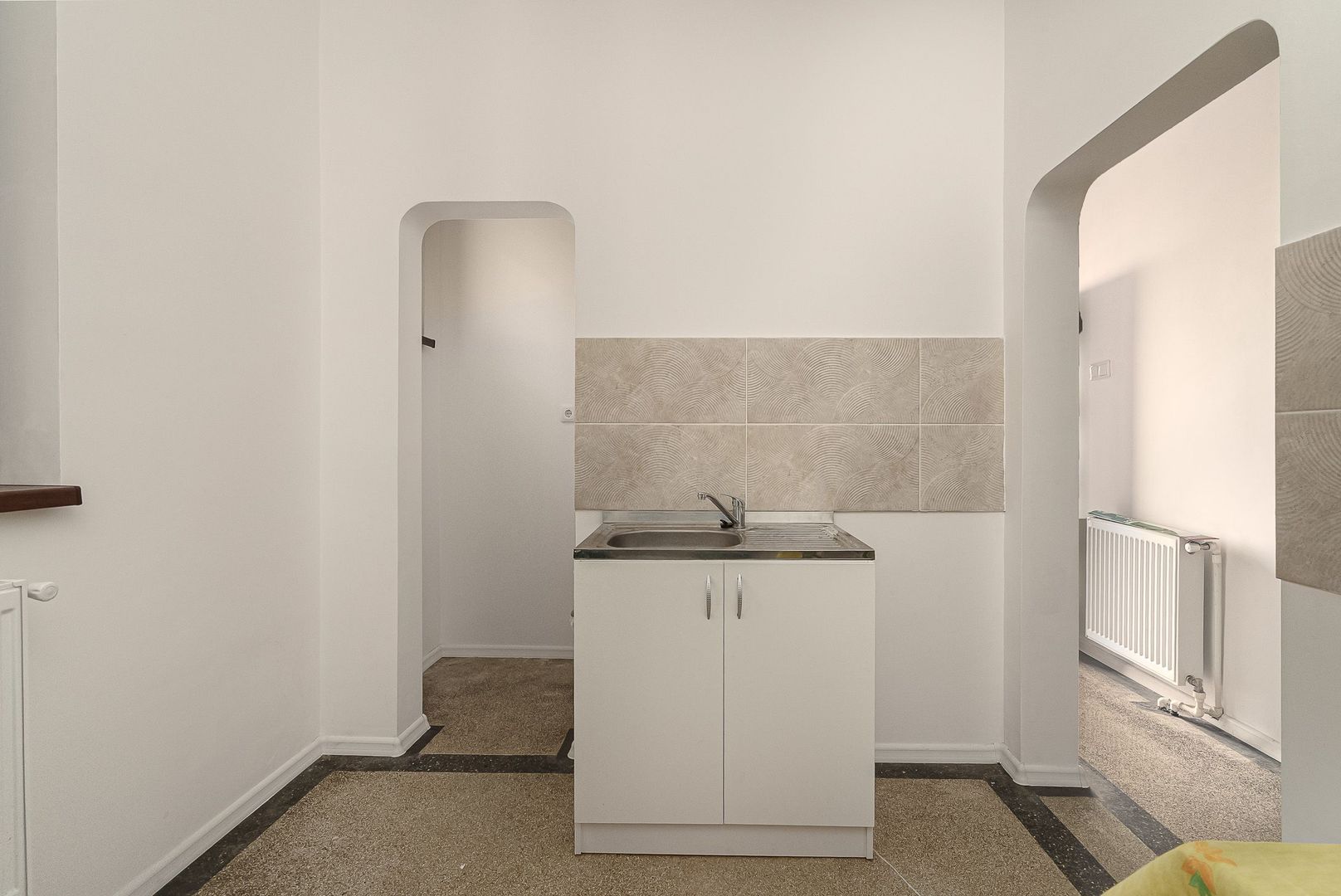 Piata Muncii, casa 87 mp totali, 179 mp curte libera, ideala birouri - Poză 27