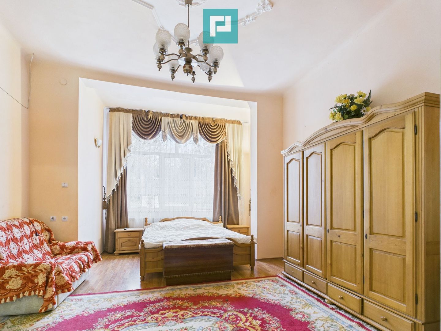 CONAC IMPRESIONANT ÎN GHIOROC - Poză 4