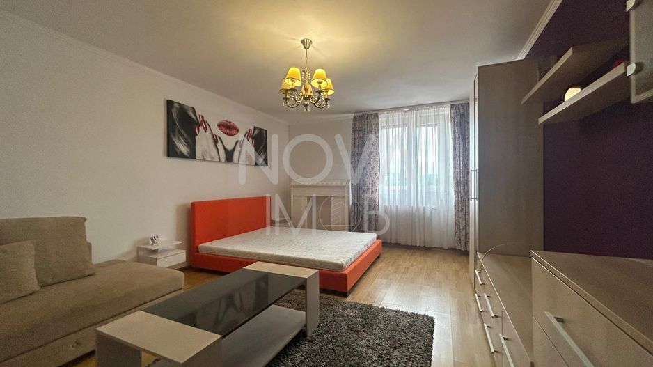 Garsoniera 45 mp cu balcon, mobilata, utilata - zona Lazaret - Poză 2