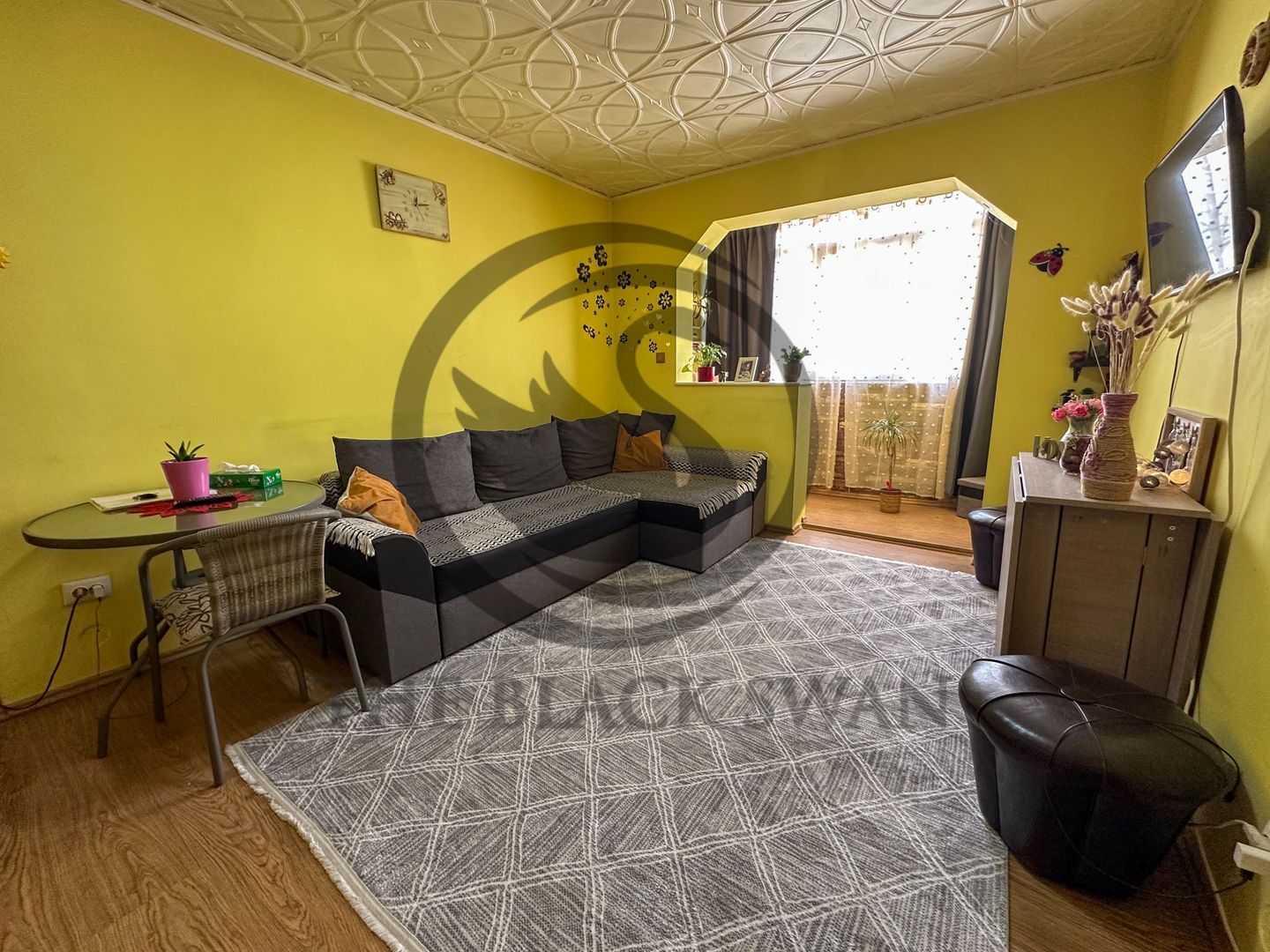 Apartament cu 3 camere de vanzare | Mobilat | Malu Rosu | Comision 0% - Poză 1