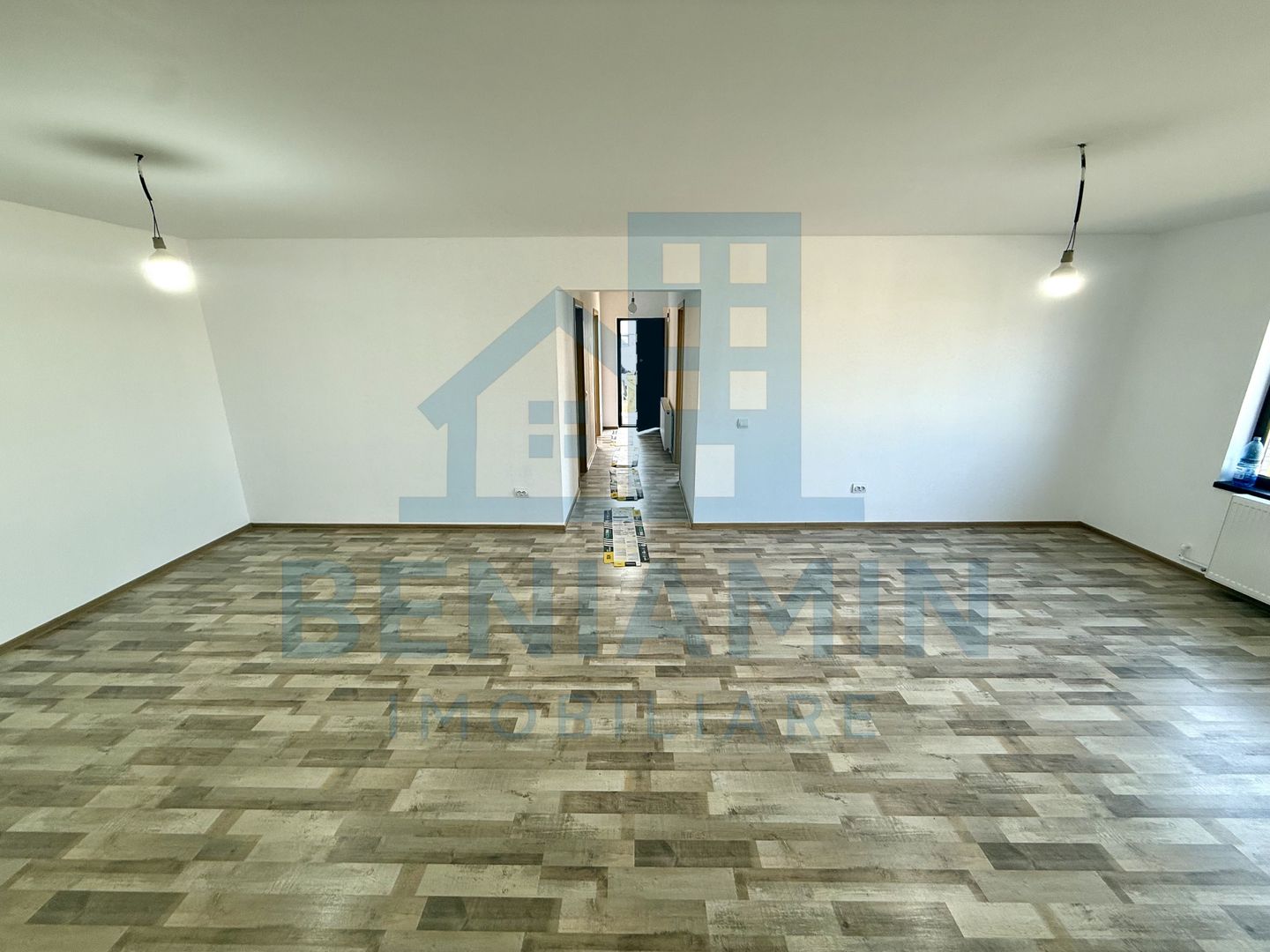 Casa Parter - 440mp teren - toate utilitătile - 2026 - Isalnita - Poză 3