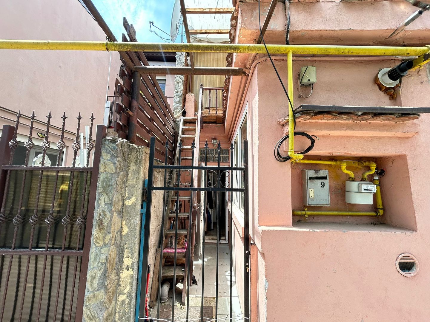 VILA  PIATA MUNCII | METROU - Poză 2