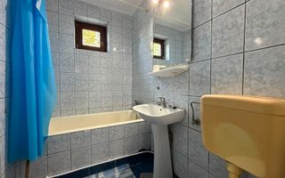 Apartament cu 2 camere, etaj intermediar, 50 mp, zona Bizo - Poză 7