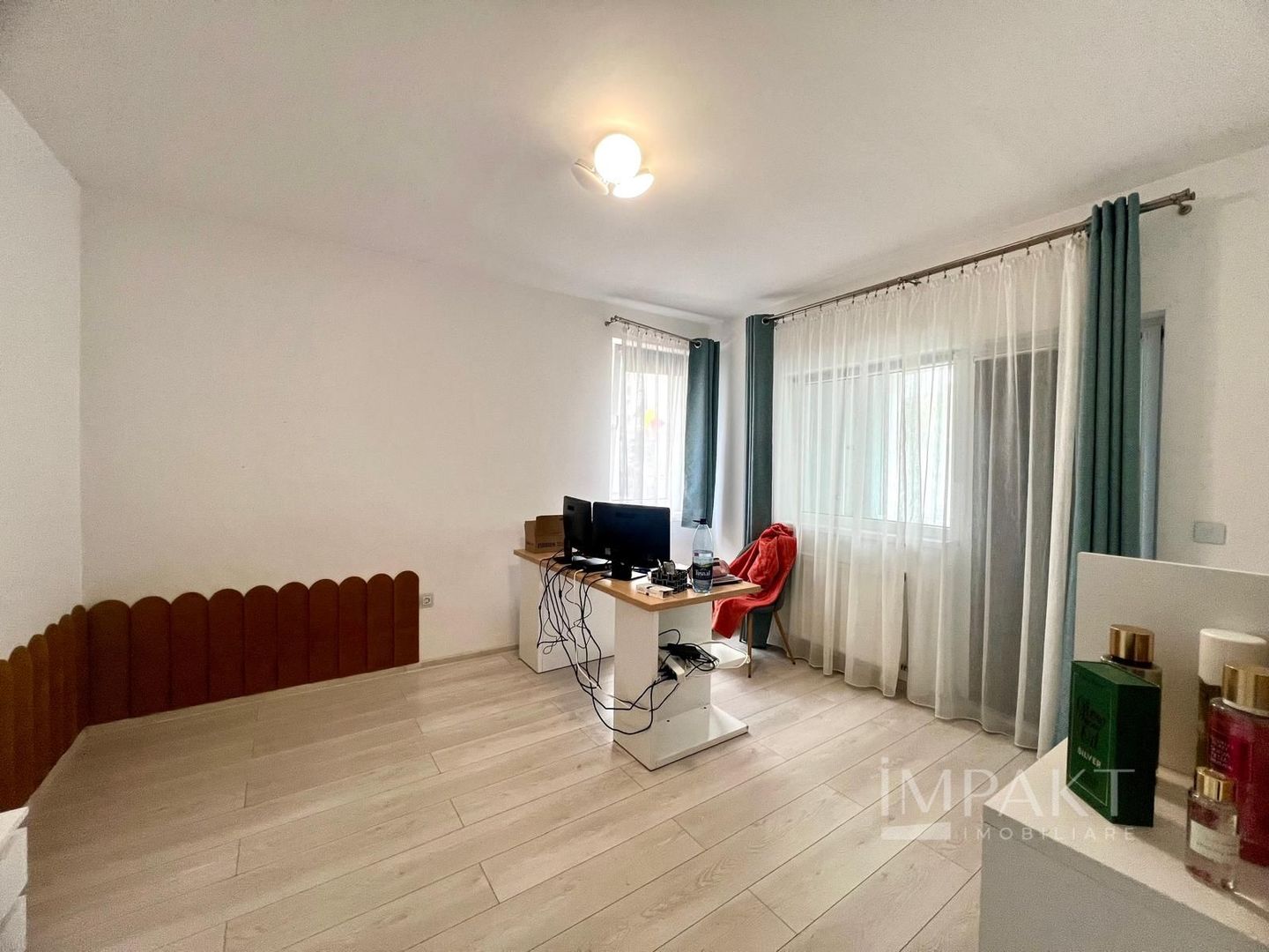 Apartament cu 3 camere zona BMW - Poză 3