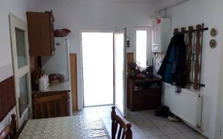 Casă / Vilă cu 2 camere de vânzare în zona Ultracentral - Poză 3