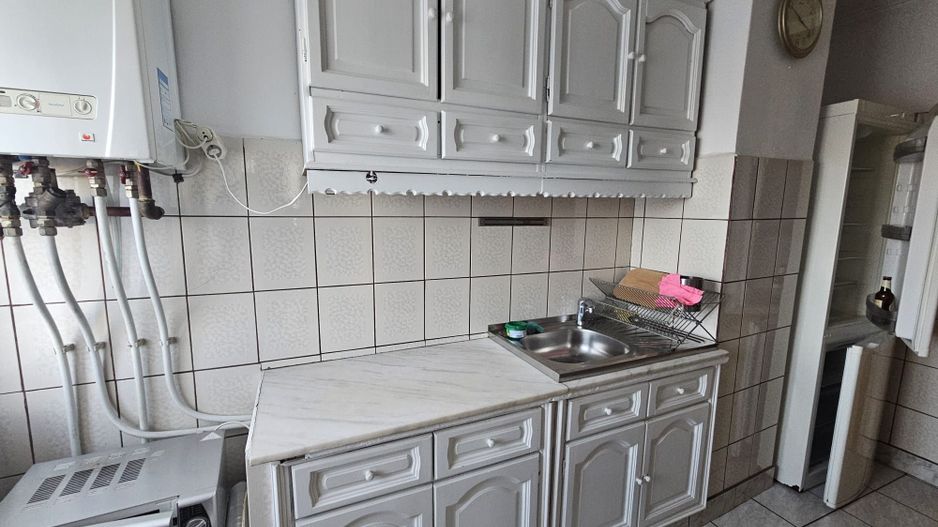 Apartament 3 camere, etaj 2, Zona Auchan Gavana - Poză 2