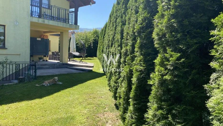 Casă spațioasă 210 mp, cu garaj și terasă - Cisnădie - Poză 2