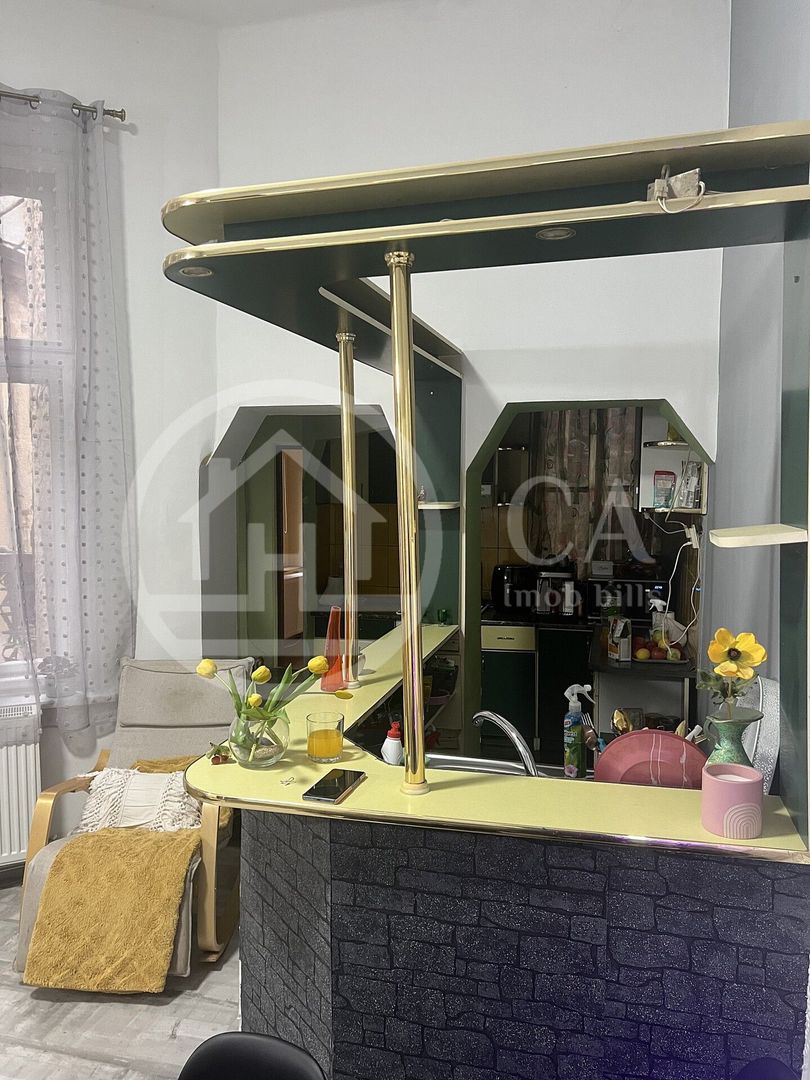 Apartament cu 4 camere de vanzare Ultracentral Oradea - Poză 2