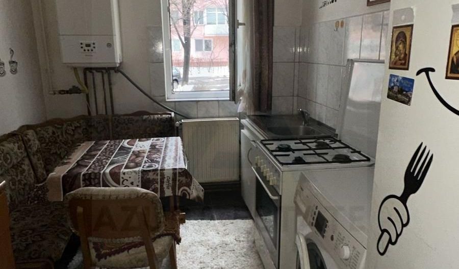 Apartament 2 camere de vânzare 45 mp utili + pivnița- Strada Oștirii - Poză 7