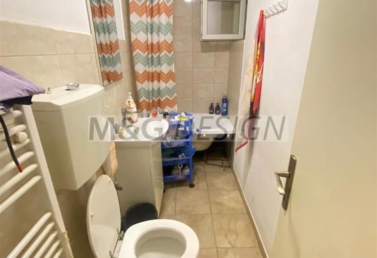 casa cu 2 apartamente Ianova 120mp centrala amenajata - Poză 7