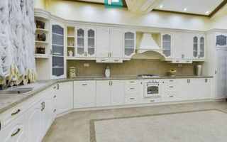 Vilă luxoasă cu o casă de oaspeți în Serbia - Poză 5