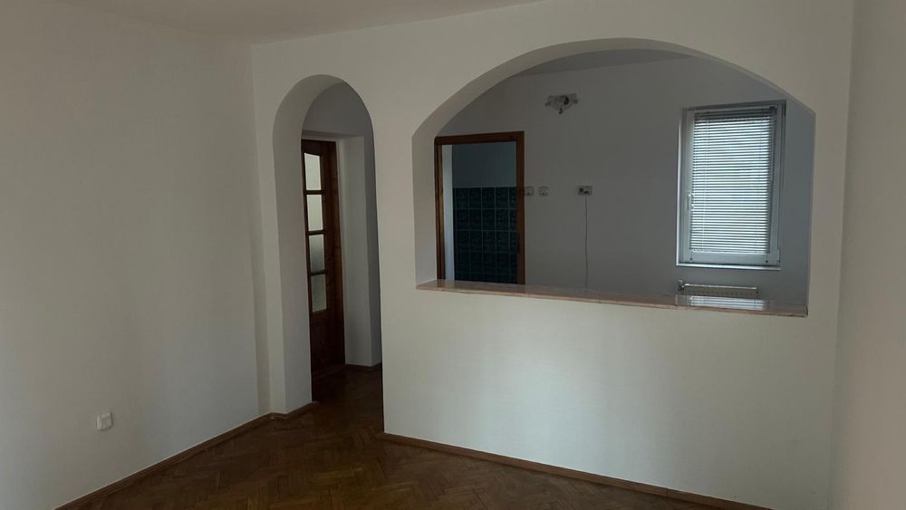 BRASADAS vinde ap 3 cam la PARTER. - Poză 1