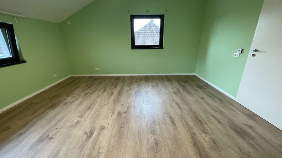 Casa spatioasa,amenajata in zona Lipovei - Poză 17