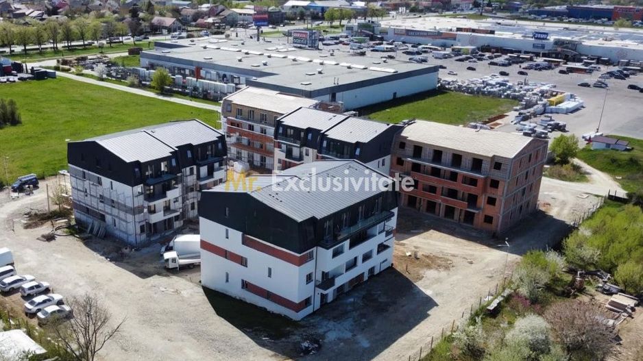 De vânzare apartament 2 camere ansamblu de locuinte Micro 9 in Satu Mare - Poză 1