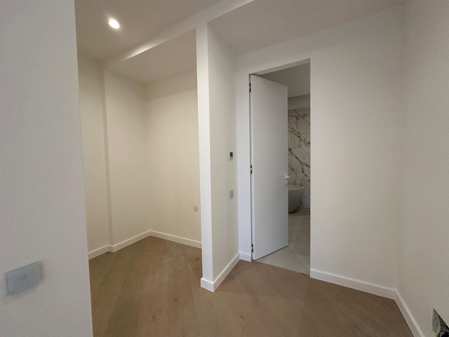 Apartament 3 camere de vanzare - Promenada Mall - Poză 4