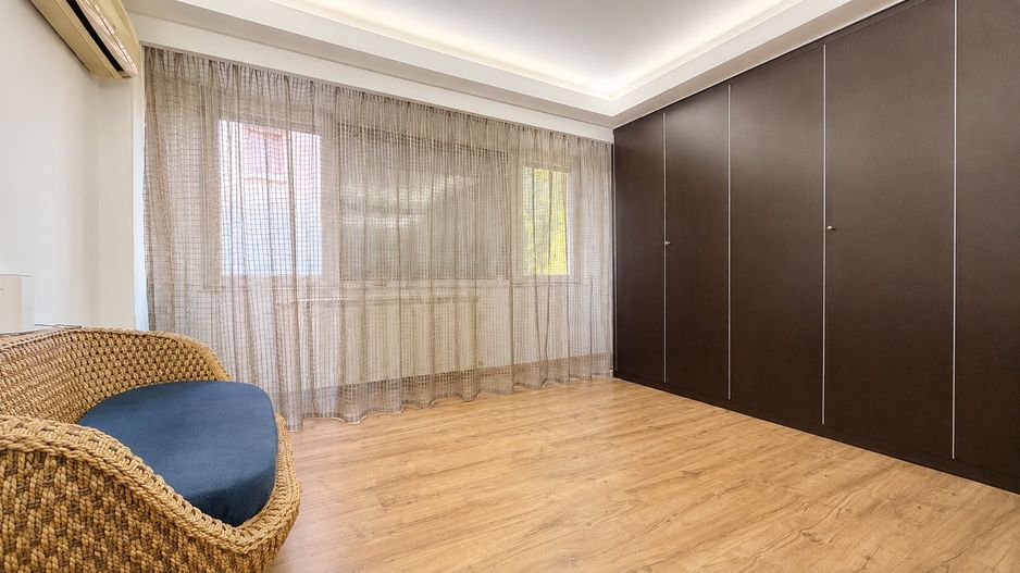 Vila zona Stefan cel Mare - 380 mp teren - 452 mp utili, Rezidential / Office - Poză 19