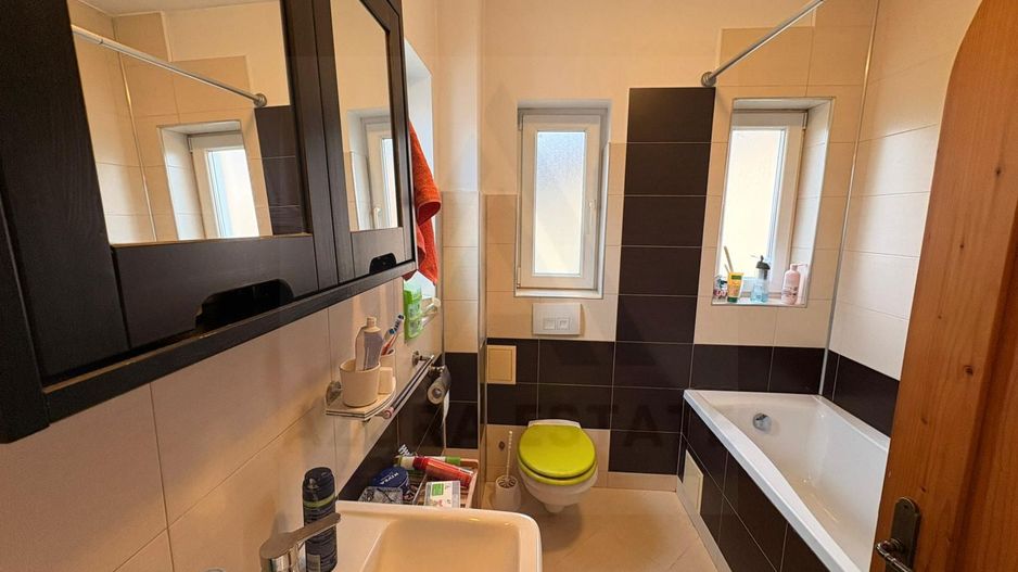 Casă modernă 140 mp utili 4 camere 2 bai si teren 490 mp in Șura Mica - Poză 7