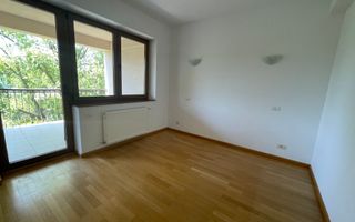 VILA CU 5 DORMITOARE IN COMPLEX REZIDENTIAL - Poză 10