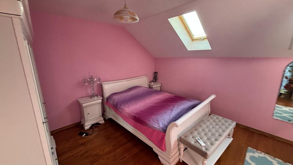 Vila deosebita aproape de padure - Poză 17