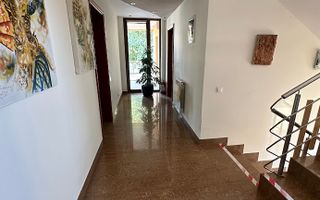 Vila cu piscina British School - Poză 18