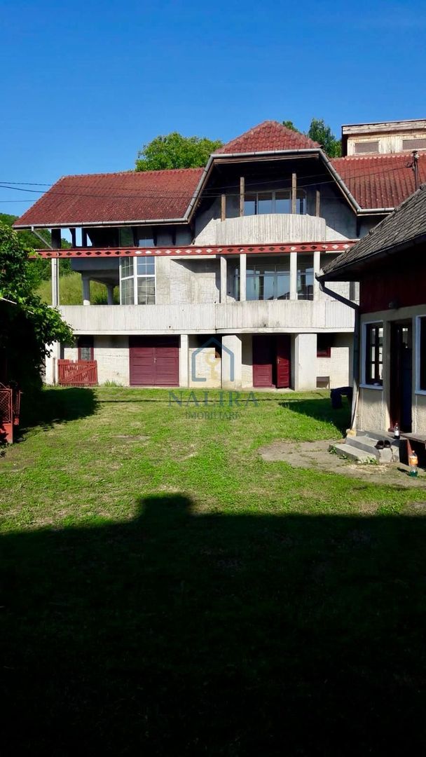 Casă în Buciumi - Poză 2