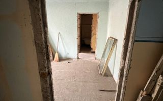 Apartament 2 camere, Micro 5/2 – etaj 2 - 38 mp - accept schimb - Poză 3