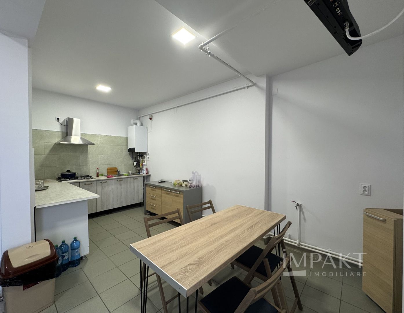 Spatiu comercial de inchiriat in Apahida, modern, 70mp,, birouri - Poză 4