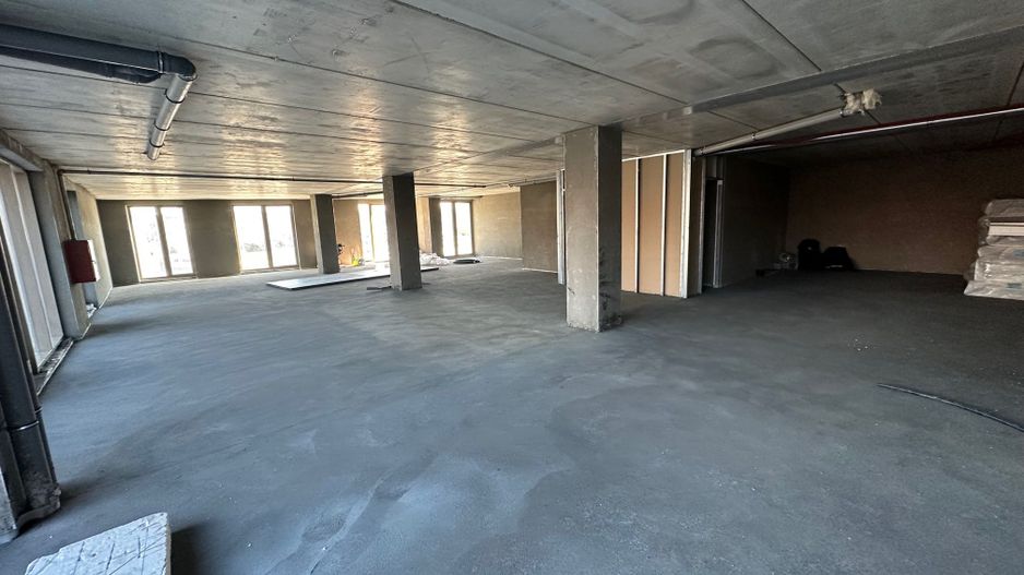 SPATIU COMERCIAL ZONA CENTRALA suprafta 168  MP - Poză 1