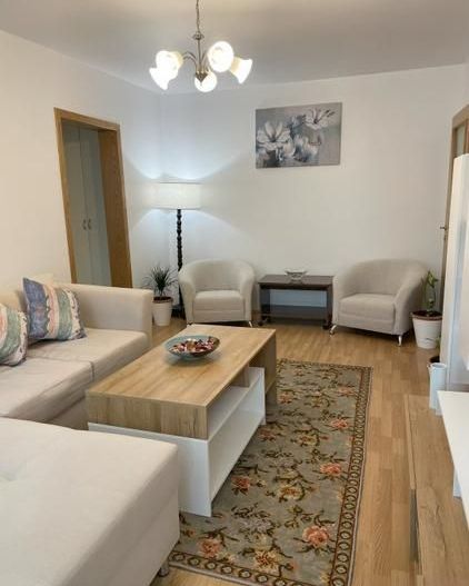 Închiriere 🏡 Apartament 2 camere, renovat, aproape de metrou Dristor/Titan - Poză 3