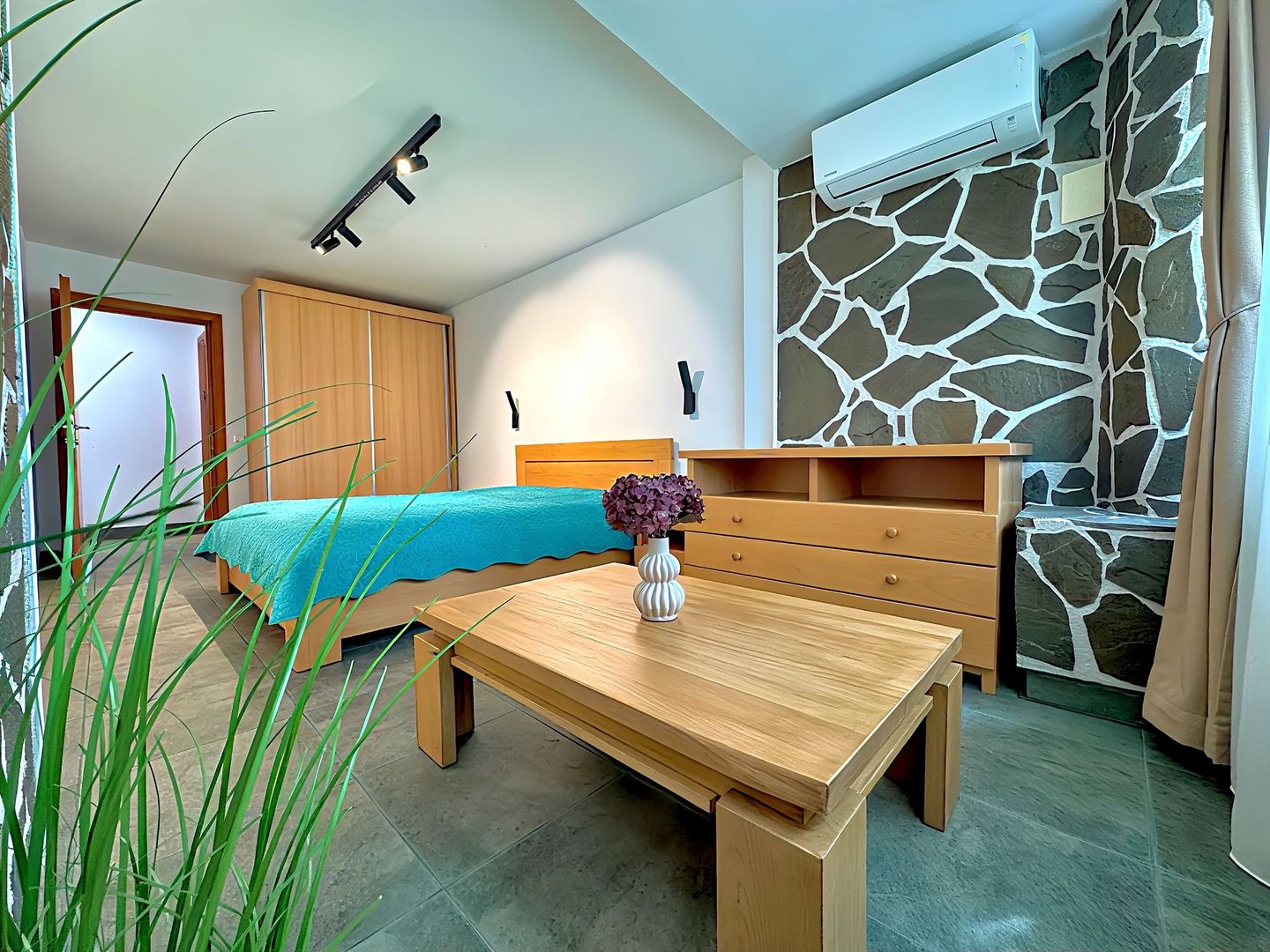 Decebal | 3 camere 97 mp utili | Centrală proprie | Etaj 2/8 - Poză 1