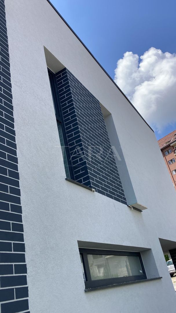 Arhitectura contemporana. Parte de duplex. Cartierul nou Câmpului. - Poză 9