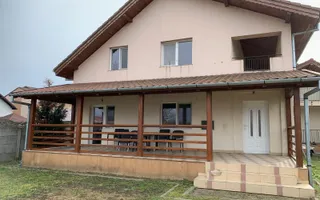 Duplex premium în vatra veche a localității Moșnița Veche - Poză 22