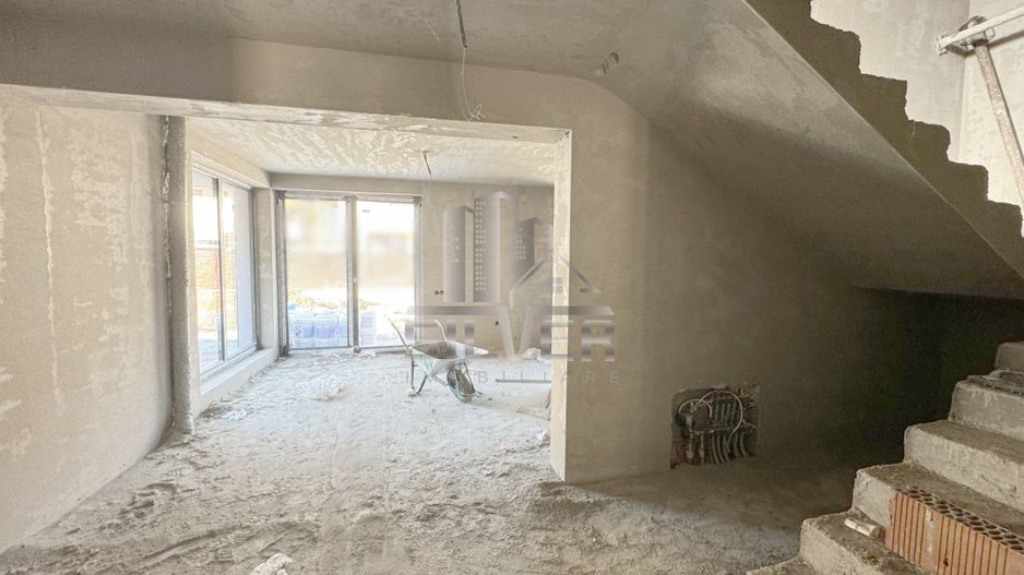 Casa  tip duplex/Teren 250mp/zona strazii Tautiului. - Poză 9