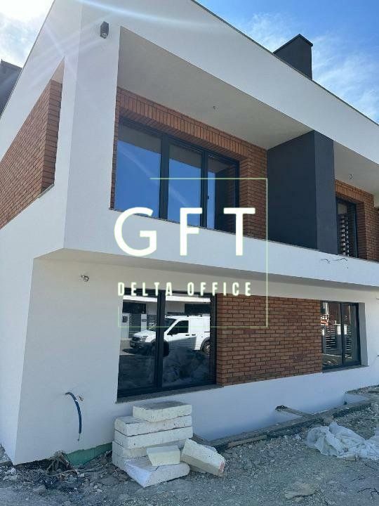 Unitate duplex 193mp utili +65 terase circulabile + 200 mp teren, Voronet - Poză 9