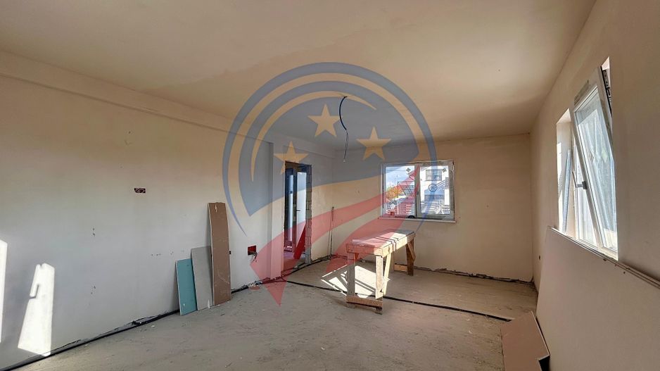 Vilă cu 4 camere de vânzare in Craiova - Poză 15