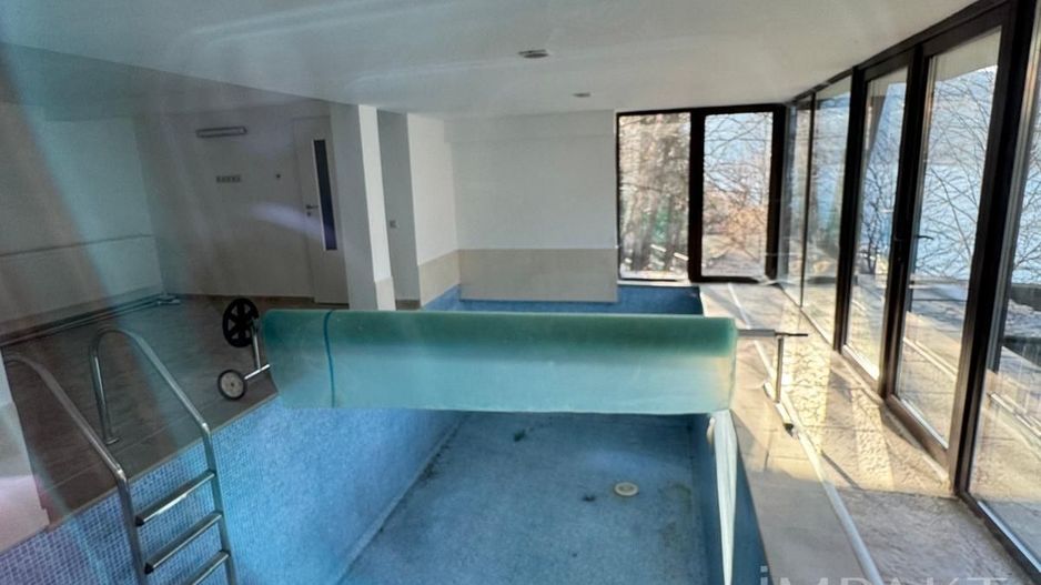 Casa de vacanta pe malul Lacului Tarnita, 650 m2 teren - Poză 13