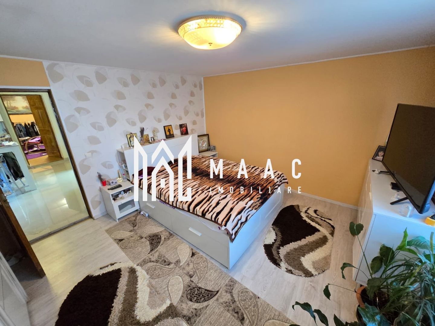 Casa 7 camere 3 bai 2 intrari Zona Garii - Poză 9
