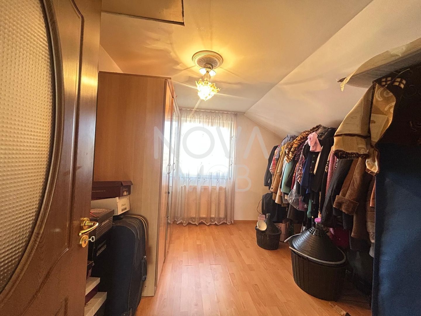 Casa individuala 5 camere, teren 845 mp - Daia - Poză 14