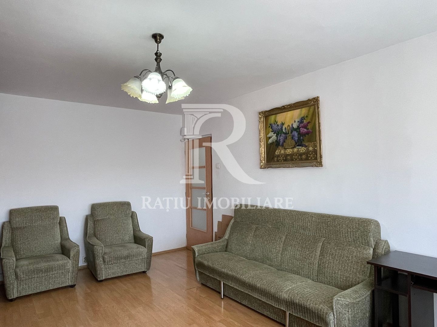 Apartament cu 3 camere | Decomandat | Parcare | Nufărul | Oradea - Poză 3