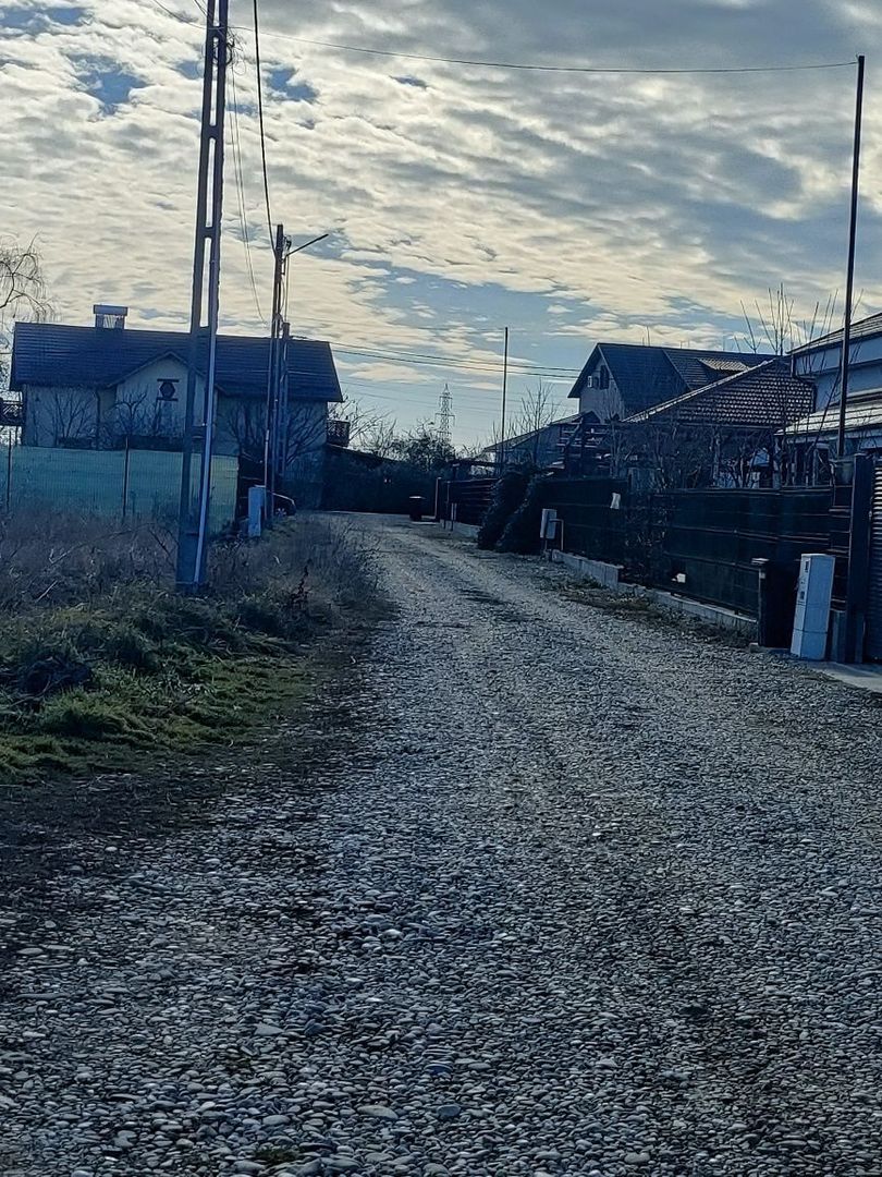 Lot teren intravilan Balotești lac și pădure ,zona Spitalul SRI. - Poză 2