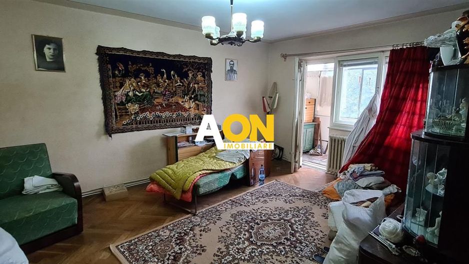 Apartament 3 camere, decomandat, str. Closca - Poză 2